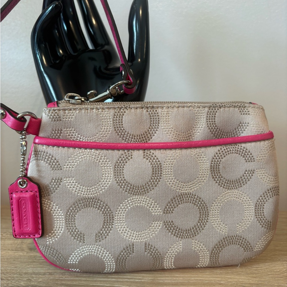 Coach Dot OP Art small wristlet✨
